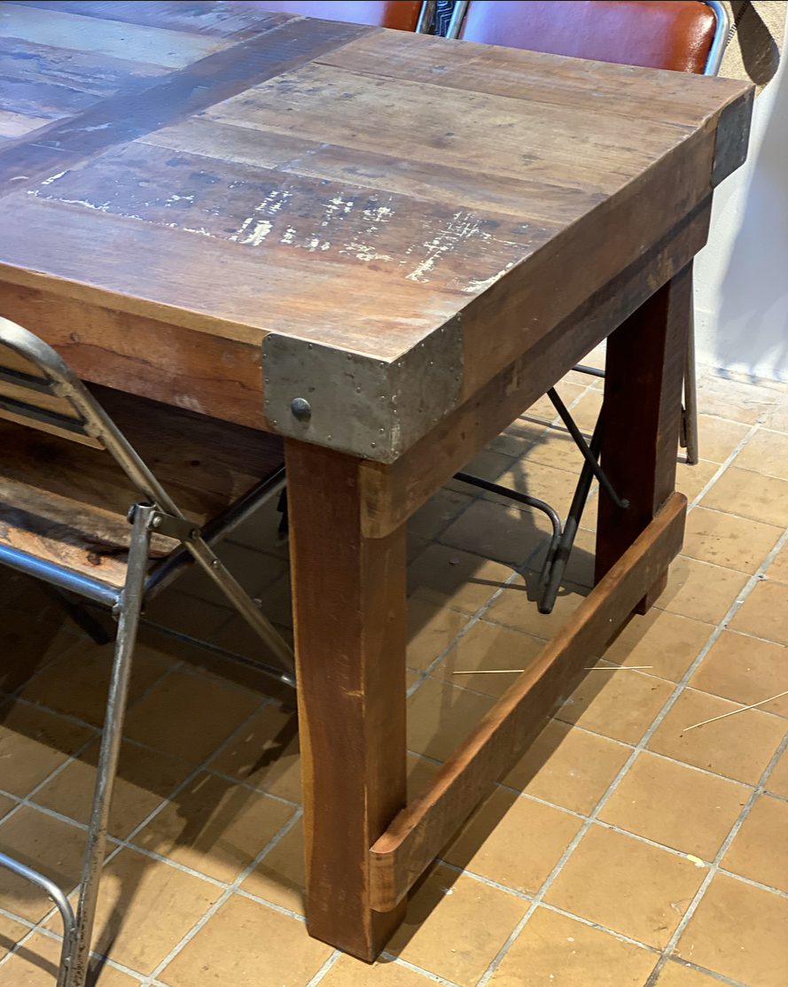 Spisebord i genbrugstræ - ButikZoom spisebord, genbrugstræ