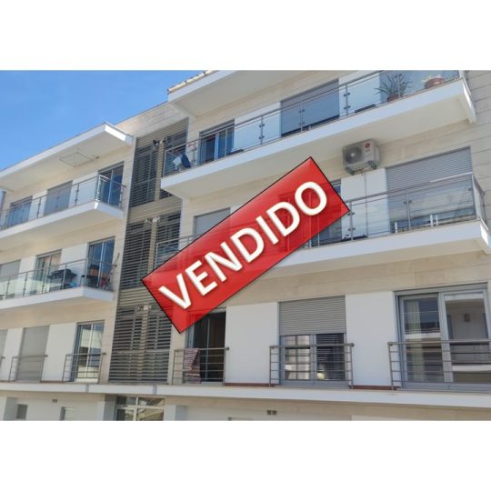 Apartamento T3+Sótão com Garagem em Santa Clara