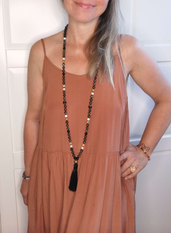 YOUR INNER KERNS Mala necklace with selected crystals and natural stones