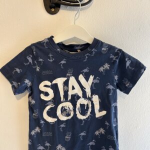 Blå mönstrad t-shirt stl 98/104