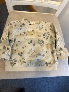 Beige mönstrad tröja stl 74
