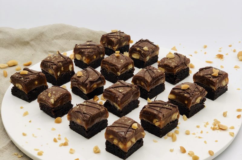 Snickers Brownie Kage