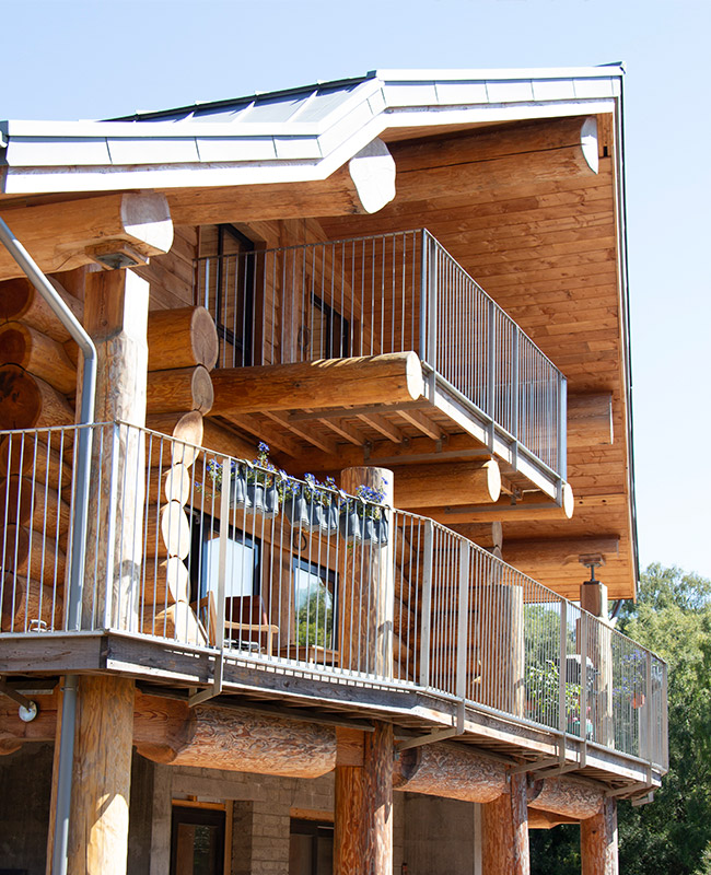 caledonai-log-homes-nairn-log-cabin-front