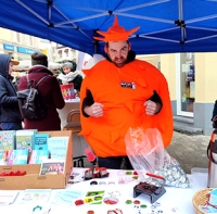 Sensibilisation prévention SIDA sur le marché d'Arlon le 1er décembre 2022