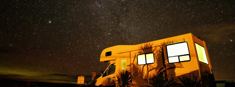 Wet- en regelgeving voor het wonen in een kampeerauto op eigen terrein in Spanje