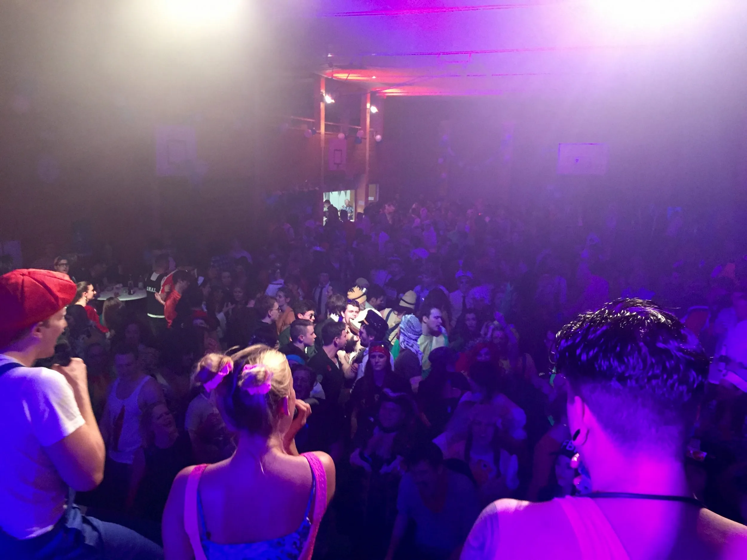 Campus – Campus Blau Weiß Fasching