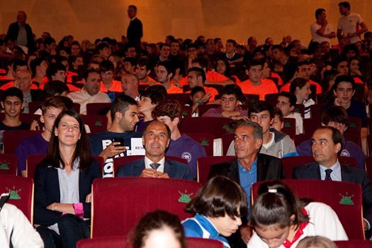 Medio centenar de jugadores de Cantbasket en la presentación de los ‘Juegos Escolares’