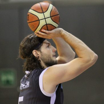 Jesús Cotera regresa a casa y refuerza el juego interior de Gallofa Cantbasket