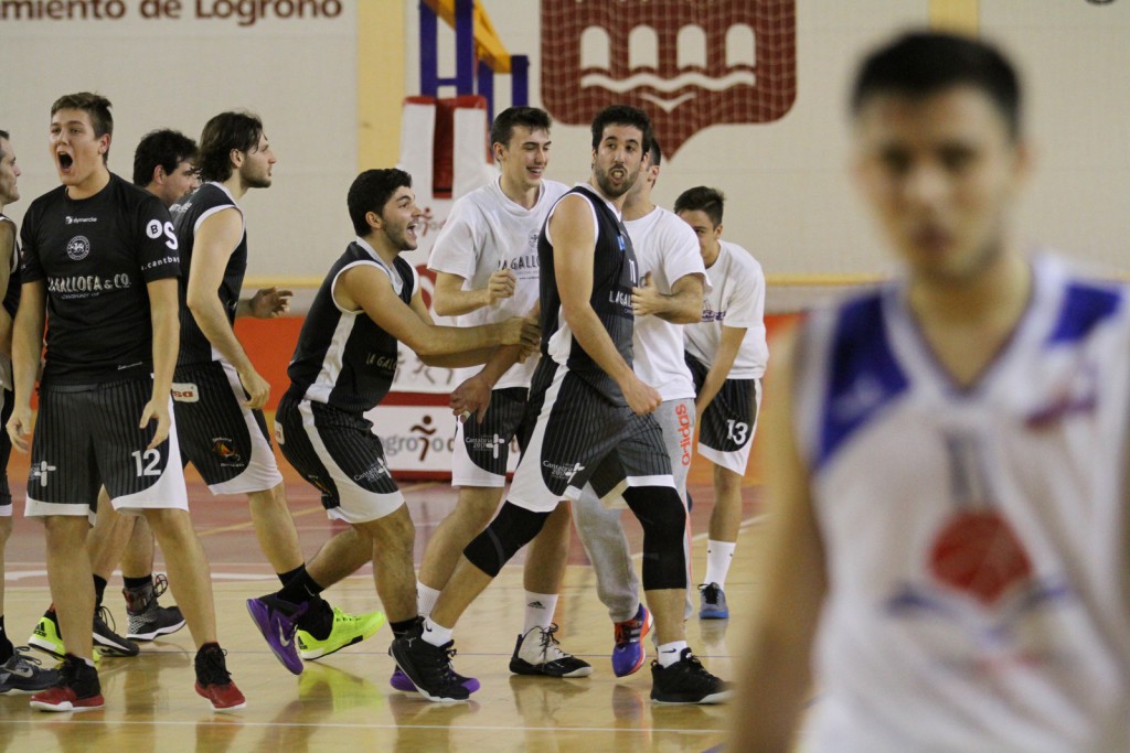 Jorge Urtiaga forzó la prórroga con una canasta sobre la bocina | Foto: Pablo Lanza