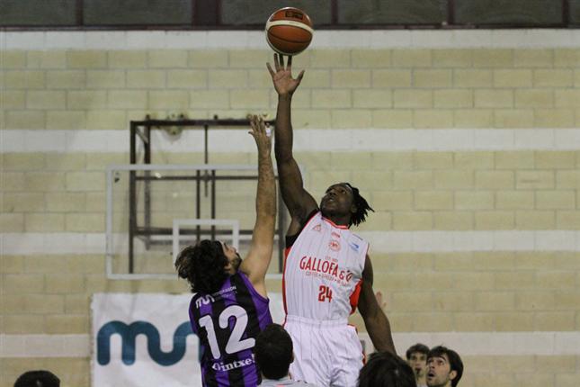 Paul Larsen en el salto inicial | Foto: Pablo Lanza