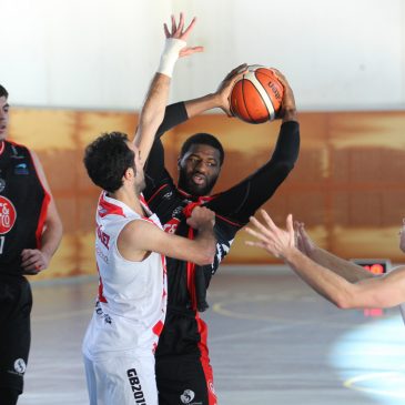 Triunfo de Gallofa & Co en el amistoso ante Gijón Basket (79-61)