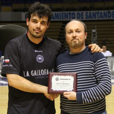 La A.D Cantbasket 04 rinde homenaje a Julián Garandal y retira el dorsal nº 14