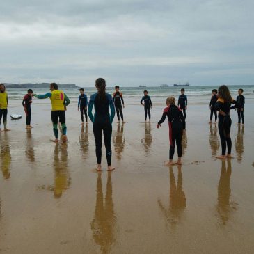 ¡Cambiamos un día el baloncesto por el surf!