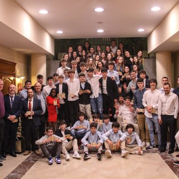 Cerca de 300 personas acuden a la Gala Anual de Cantbasket y Némesis en el Hotel Hoyuela