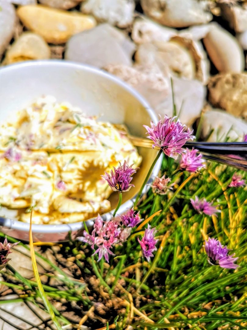 Rezept für Schnittlauchbutter mit Flowerpower - Cappotella