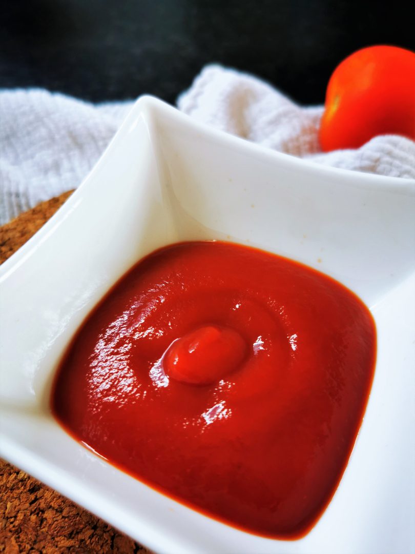 Rezept für Ketchup ohne Kochen - so einfach kannst du Tomatenketchup selber  machen - Cappotella