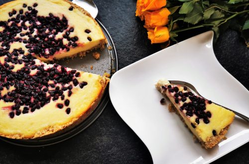 Käsekuchen mit Granatapfel - dieses Rezept für Granatapfelkuchen ist himmlisch einfach und schmackhaft. Nachbacken und Genießen!