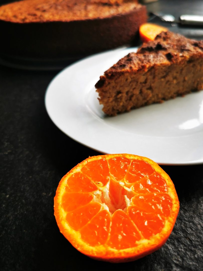 Ein einfacher Kuchen mit ganzen Orangen - ein tolles Backrezept