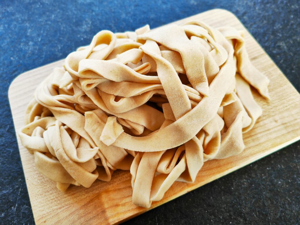 Rezept: Nudelteig selber machen - ganz einfach und ohne Ei! - Cappotella Rezept: Nudelteig selber machen - ganz einfach und ohne Ei! - Cappotella