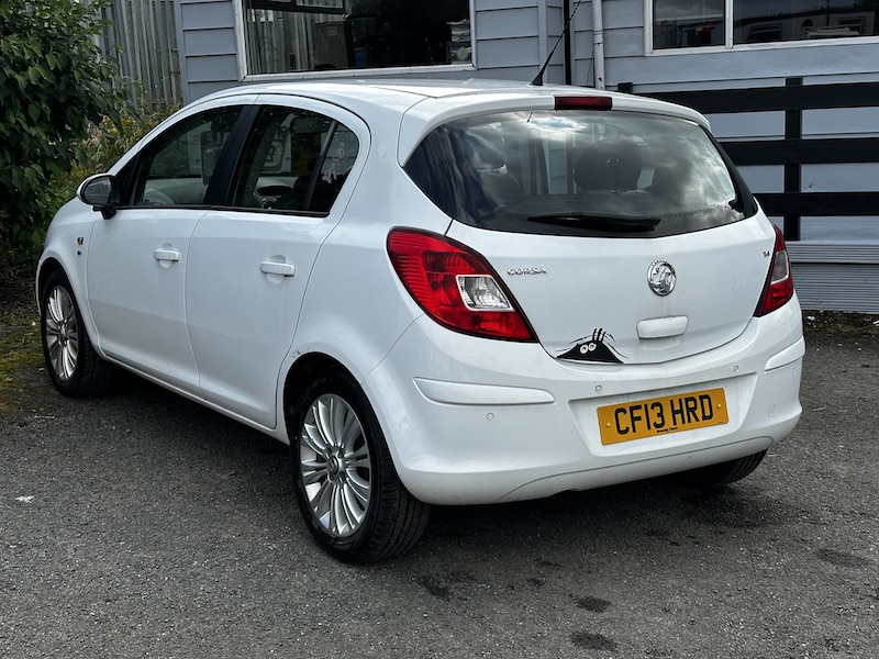 Vauxhall Corsa 1.4 16V SE Auto Euro 5 5dr 2013 (13) / 39,800 miles / Petrol / Automatic / ULEZ COMPLIANT / 1 Year MOT Inc / 6 Months Warranty Inc / 12 Months AA Breakdown Cover Inc