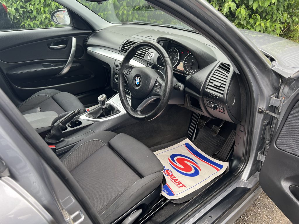 BMW 1 Series 2.0 116i Sport Euro 4 5dr, 2009 (09)  87,000 miles, Petrol, Manual, Grey, ULEZ