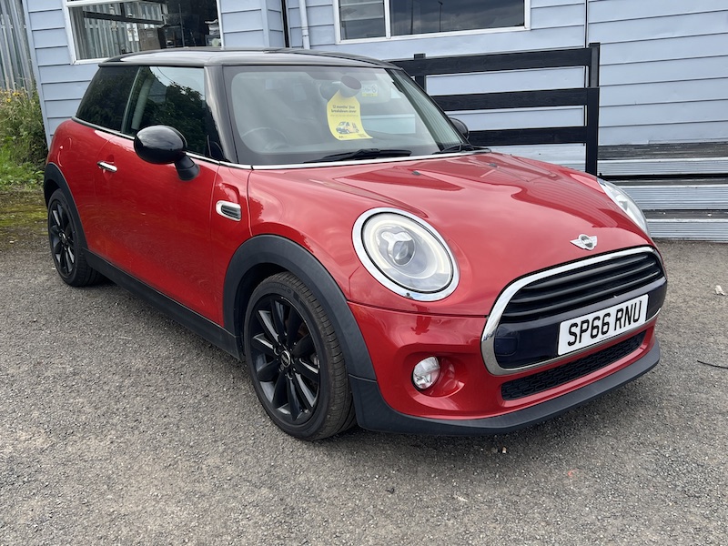 MINI Hatch 1.5 Cooper Euro 6 (s/s) 3dr SP66RNU  2016 (66)  46,000 miles Petrol Manual Red 3 owners Car ULEZ