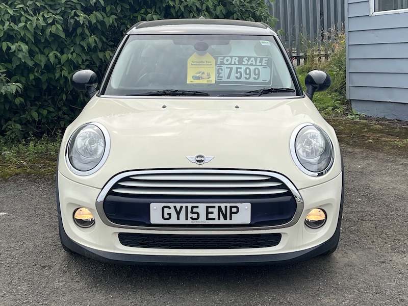 MINI Hatch 1.5 Cooper Euro 6 (s/s) 5dr GY15ENP  2015 (15)  65,800 miles Petrol Manual White 2 owners Car ULEZ