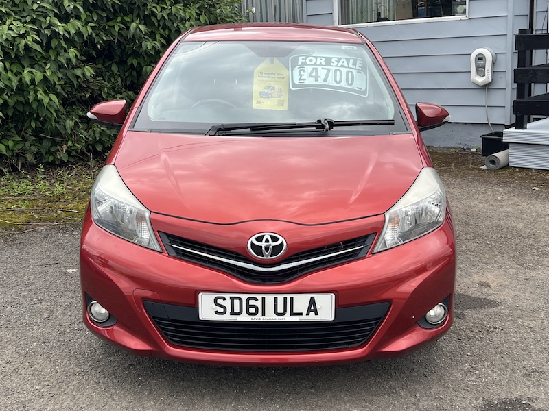 Toyota Yaris 1.33 Dual VVT-i SR Euro 5 5dr SD61ULA  2012 (61)  80,500 miles Petrol Manual Red 2 owners Car ULEZ