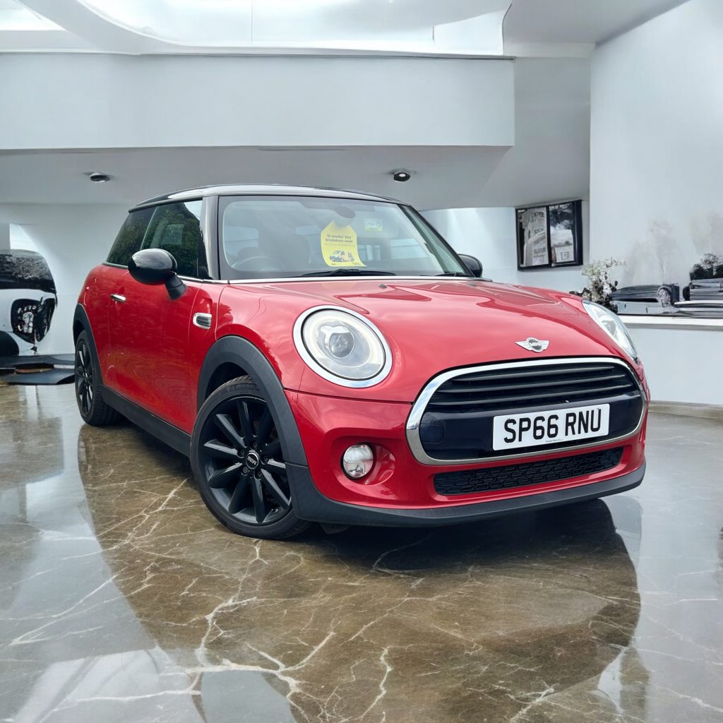 MINI Hatch 1.5 Cooper Euro 6 (s/s) 3dr SP66RNU  2016 (66)  46,000 miles Petrol Manual Red 3 owners Car ULEZ