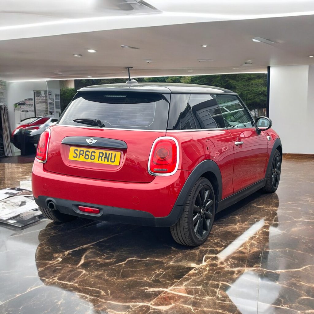 MINI Hatch 1.5 Cooper Euro 6 (s/s) 3dr SP66RNU  2016 (66)  46,000 miles Petrol Manual Red 3 owners Car ULEZ