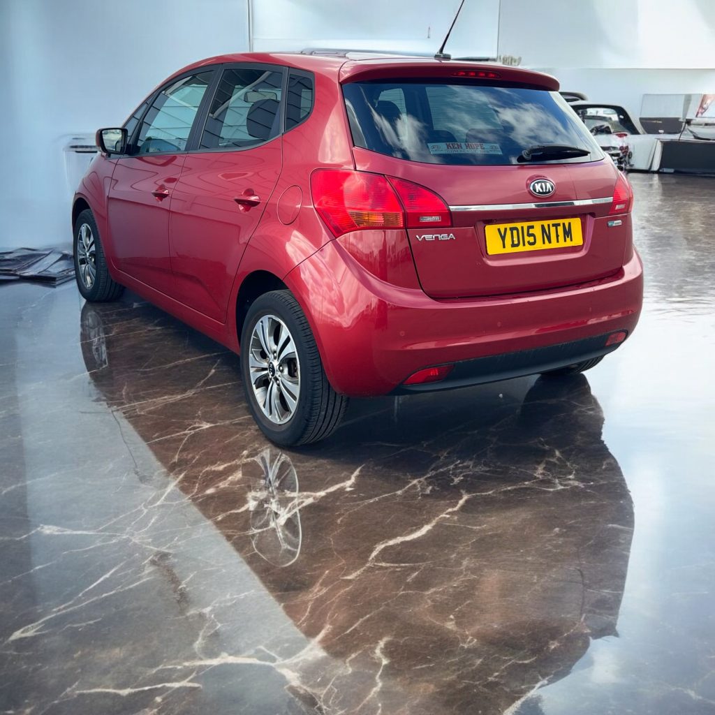 Kia Venga 1.6 EcoDynamics 3 Euro 5 (s/s) 5dr YD15NTM  2015 (15)  46,900 miles Petrol Manual Red 2 owners Car ULEZ