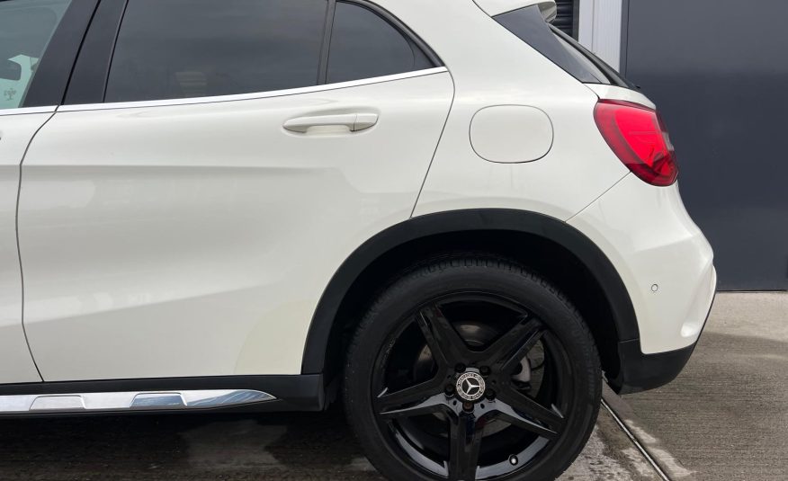 MERCEDES BENZ GLA