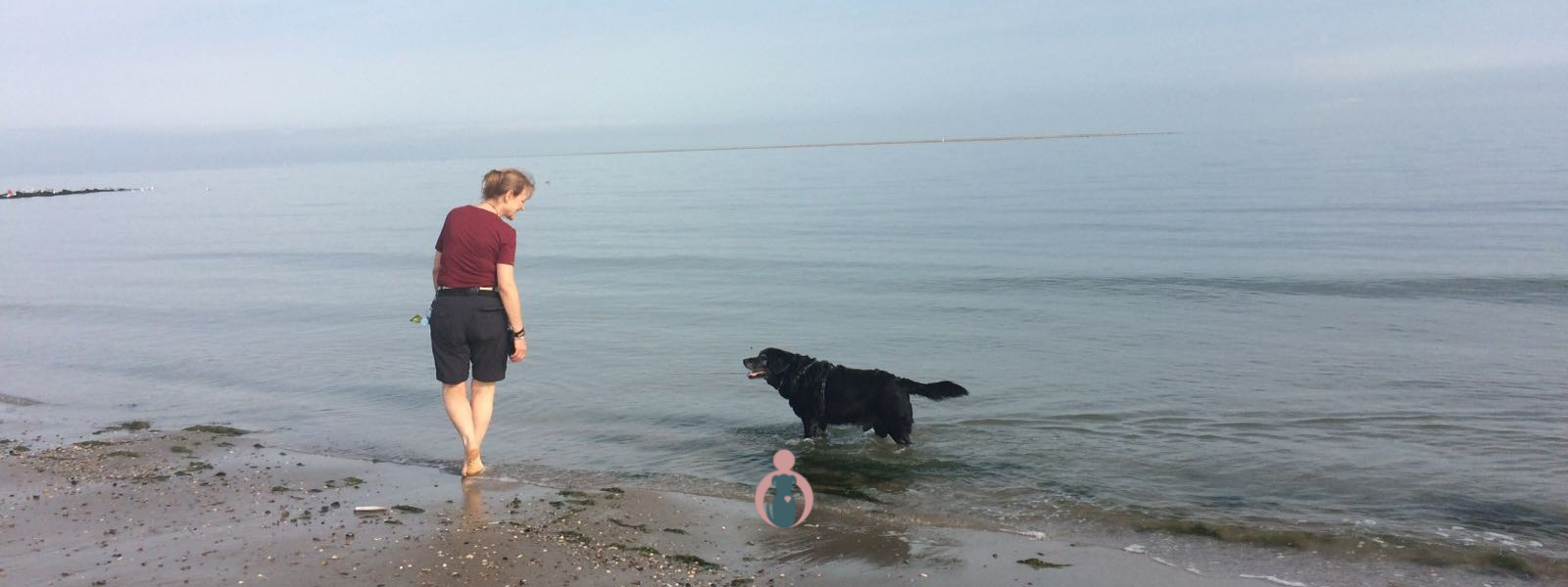 Leida met oudere hond bij het water