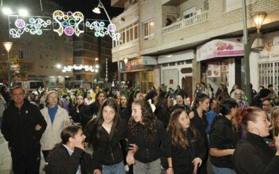 LA QUEDADA RECORRIÓ LAS CALLES DE TORREVIEJA HASTA EL BARRIO DE LA PUNTA