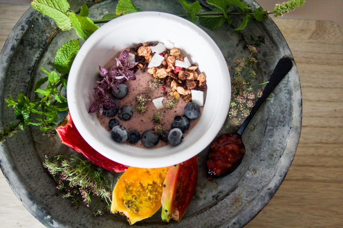 Prickly pear smoothie bowl