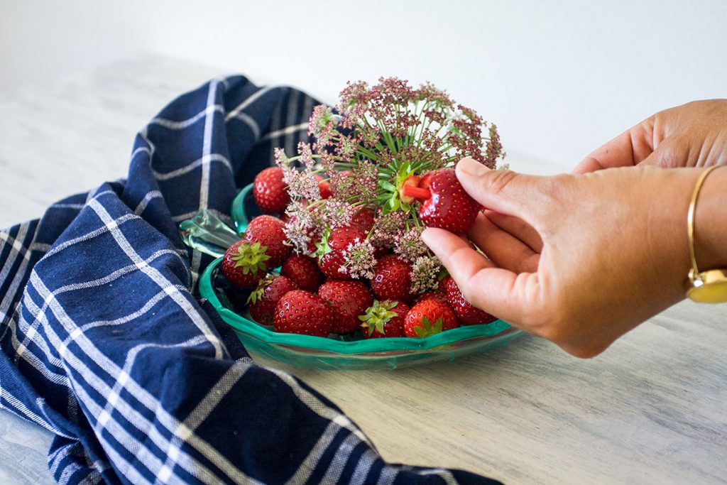 strawberry lollies