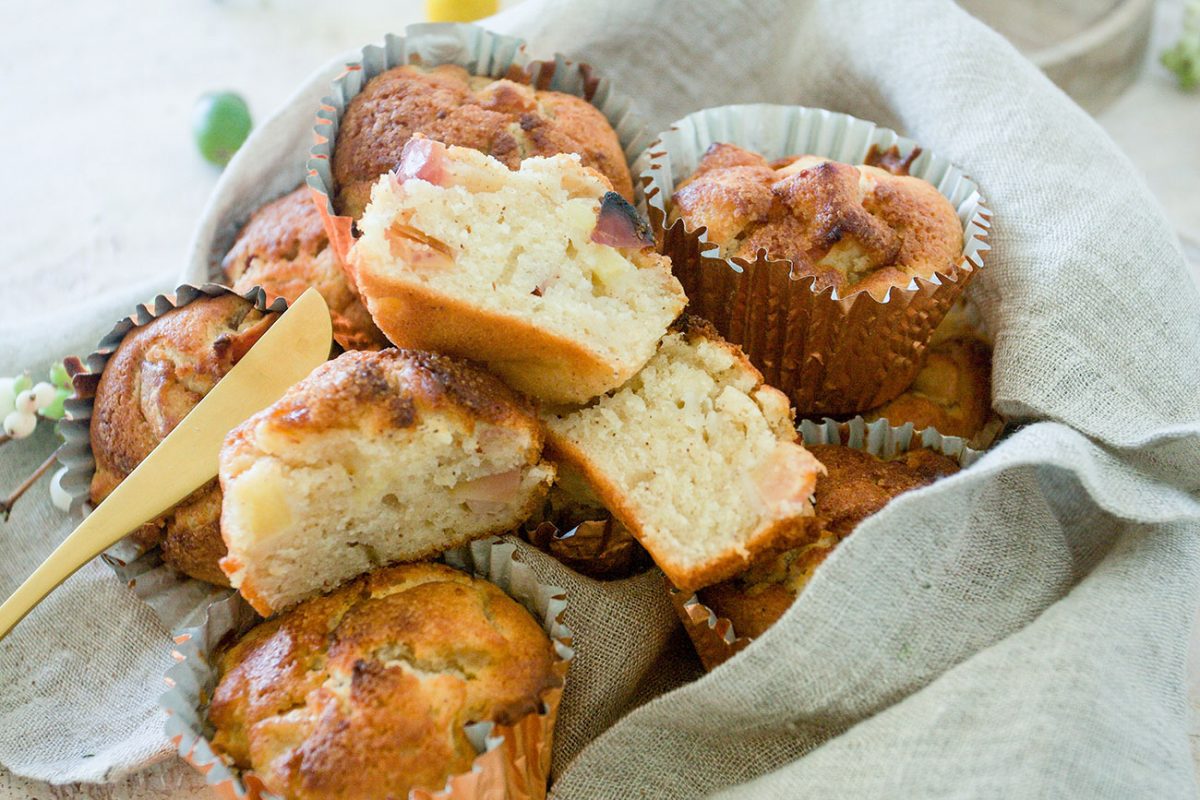 apple muffins