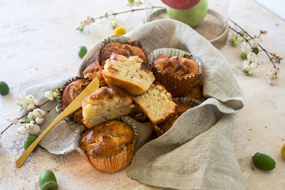 apple muffins