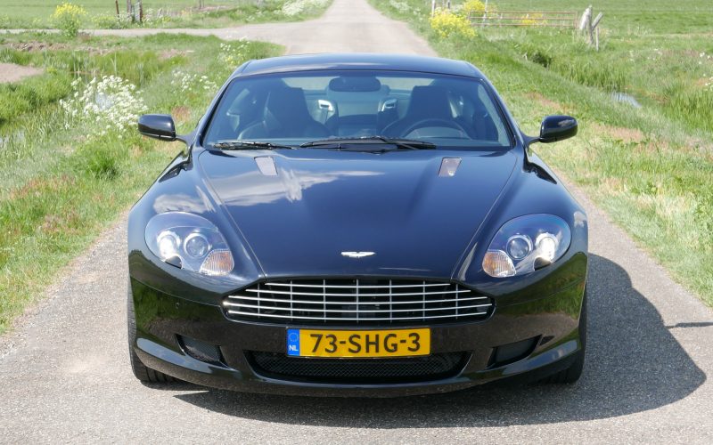 Aston Martin DB9