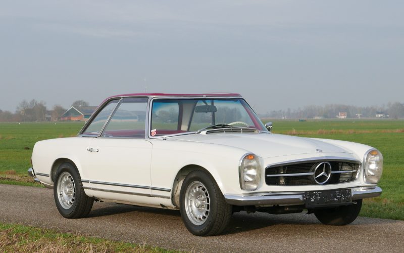 Mercedes-Benz 230 SL Pagode