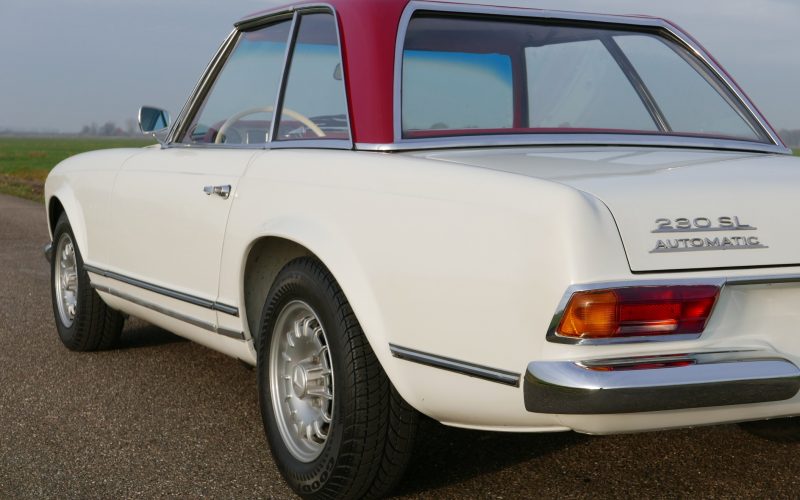 Mercedes-Benz 230 SL Pagode