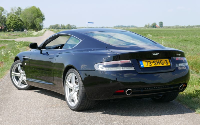 Aston Martin DB9