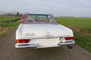 Mercedes-Benz 230 SL Pagode