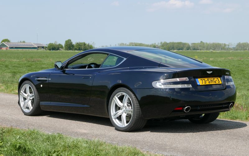 Aston Martin DB9