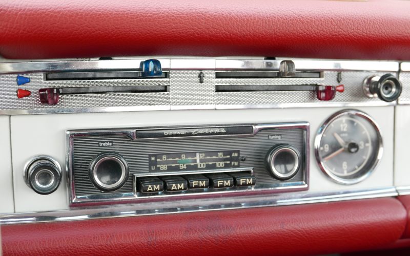 Mercedes-Benz 230 SL Pagode