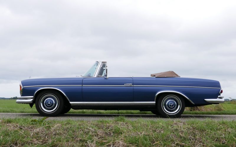 Mercedes-Benz 250SE cabriolet