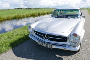 Mercedes-Benz 230SL Pagode