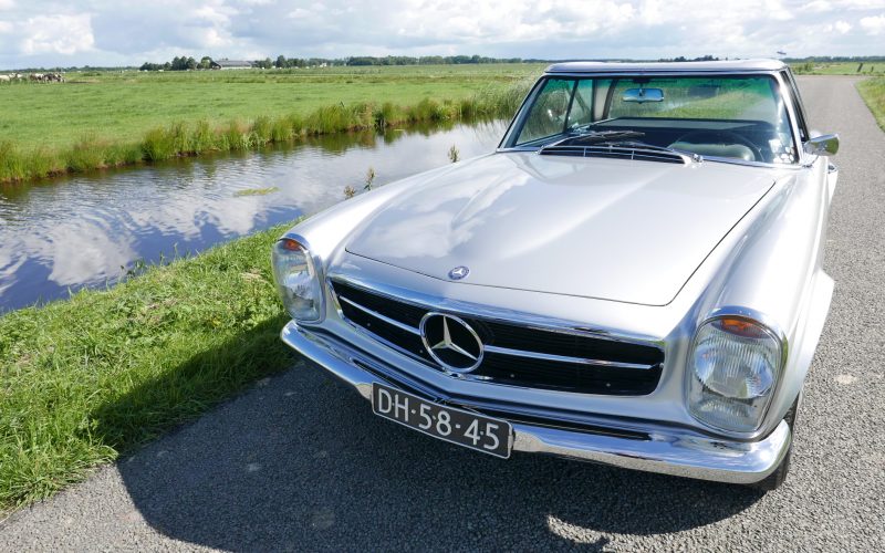 Mercedes-Benz 230SL Pagode