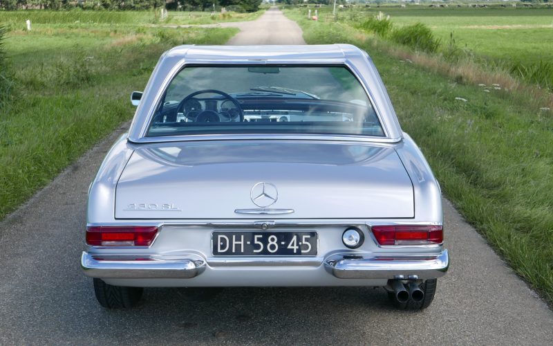 Mercedes-Benz 230SL Pagode