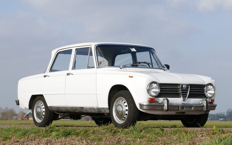 Alfa Romeo Giulia 1300 Super